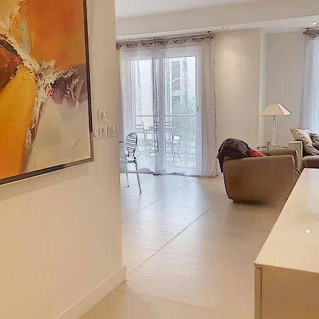 Sublime Center Croisette Live In Moliere *